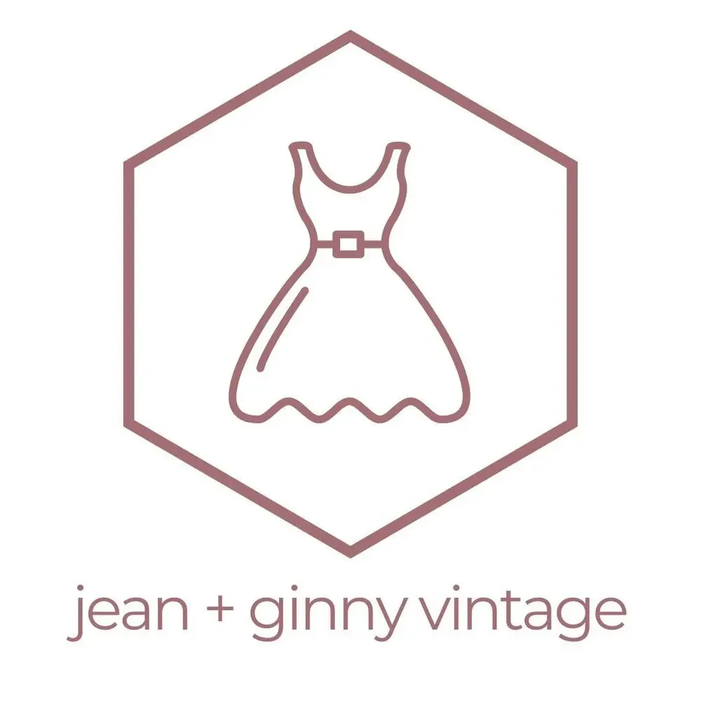 Vintage Trifari Crown Gold Textured Pierced Earrings Signed - Picture 10 of 10